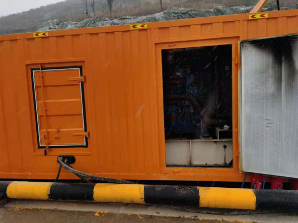 东区发电机出租 柴油发电机组电压低报警怎么办？