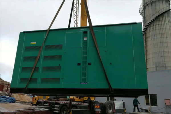 东区柴油发电机组的保养周期？